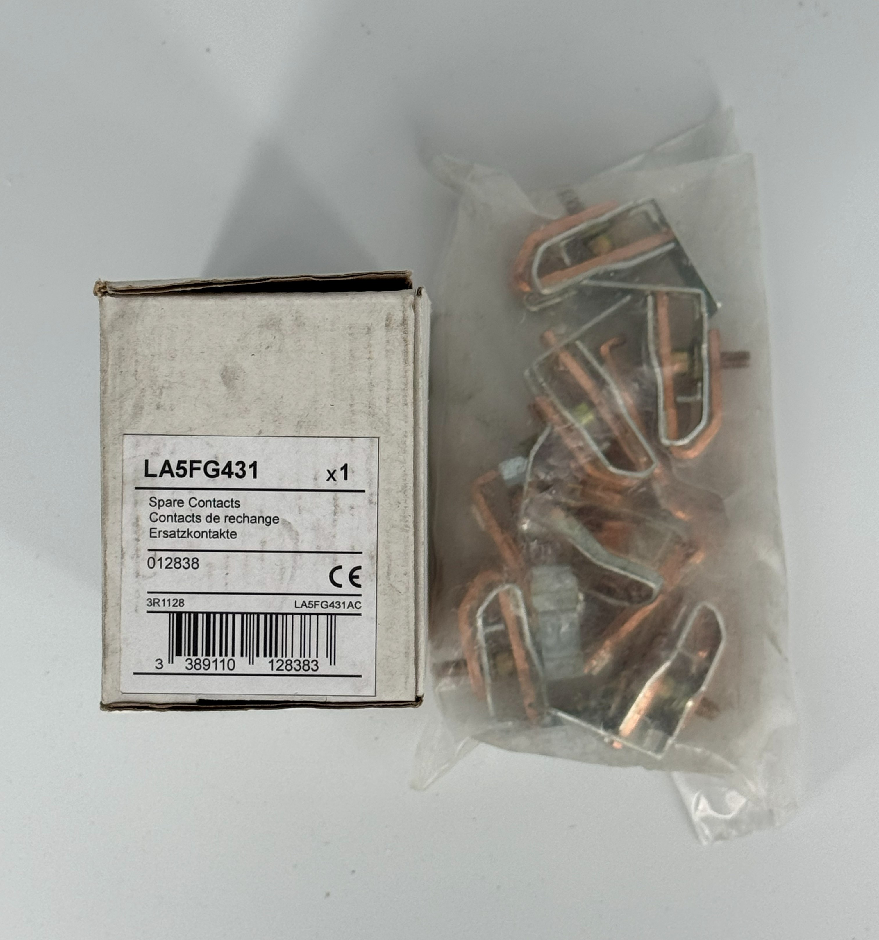 Styki do stycznika Schneider TeSys LA5FG431 (komplet 3P)