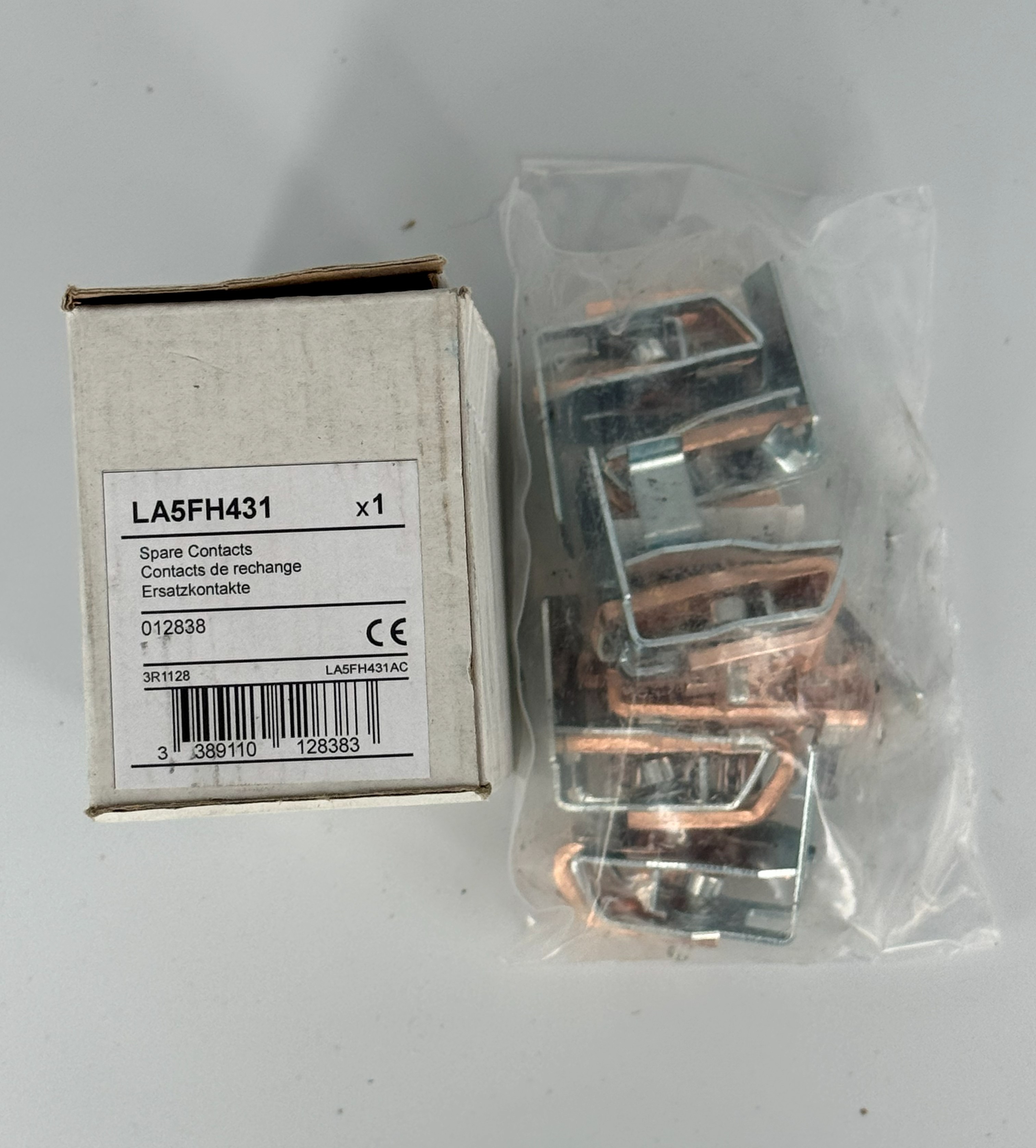 Styki do stycznika Schneider TeSys LA5FH431 (komplet 3P)